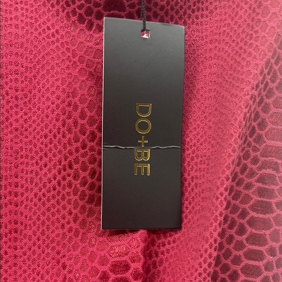 DO+BE Textured Wine Mini Dress NWT - Picture 3 of 4